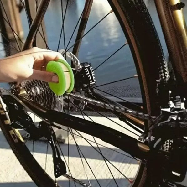 Bicycle Chain Lubricator Tool – Portable Oil Roller for Chain Cleaning & Maintenance – Bike Cycling Accessory